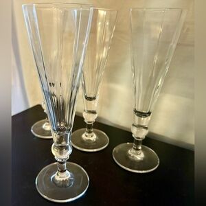 4 champagne flutes 6oz faceted glass.